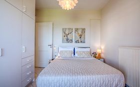 Sea Daffodil Apartments